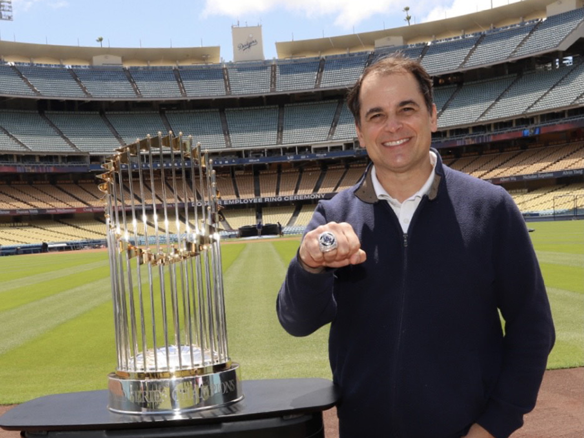 Tim Neverett '88 Chronicles LA Dodgers' 2020 Baseball Season in