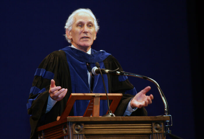 Robert Hilliard speaks during commencement